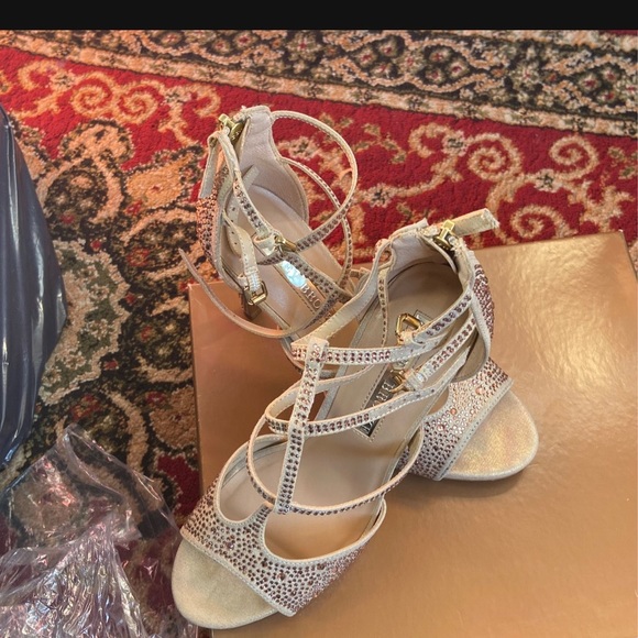 Shoes - Picture 2 of 5